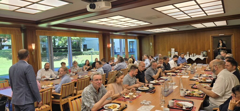 1. Unternehmerfrühstück mit Markus Böck und Gewerbeverband in Lustheim - Bild 19