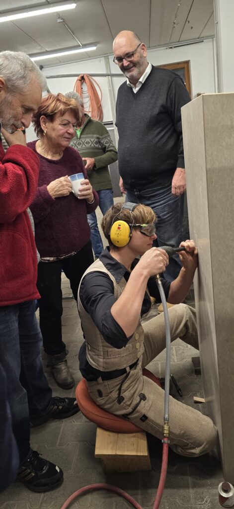 Gewerbestammtisch November 2024- Besuch bei Steinmetz Sturm - Bild 15