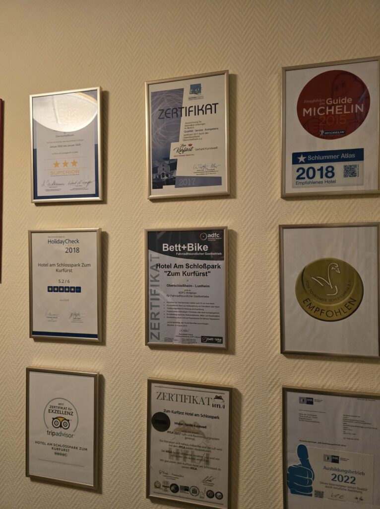 Gewerbestammtisch November 2025 - Besuch im Hotel am Schlosspark "Zum Kurfürst" in Lustheim - Bild 3